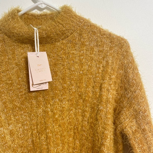 Fuzzy Mockneck Sweater | Candies | medium NEW - Picture 10 of 12